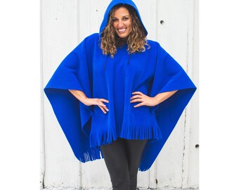 Mantoque (Adult Unisex: Fringed Hooded w/ Lacing)