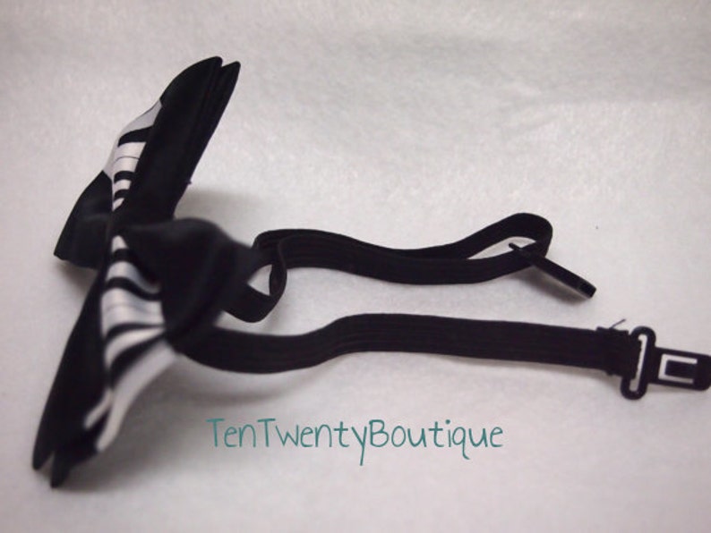 Black and White Piano Print Bowtie Pattern Unisex Adjustable Strap Rock Star Piano Keys Bow Tie
