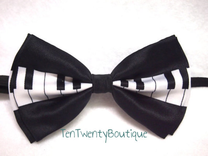 Black and White Piano Print Bowtie Pattern Unisex Adjustable Strap Rock Star Piano Keys Bow Tie