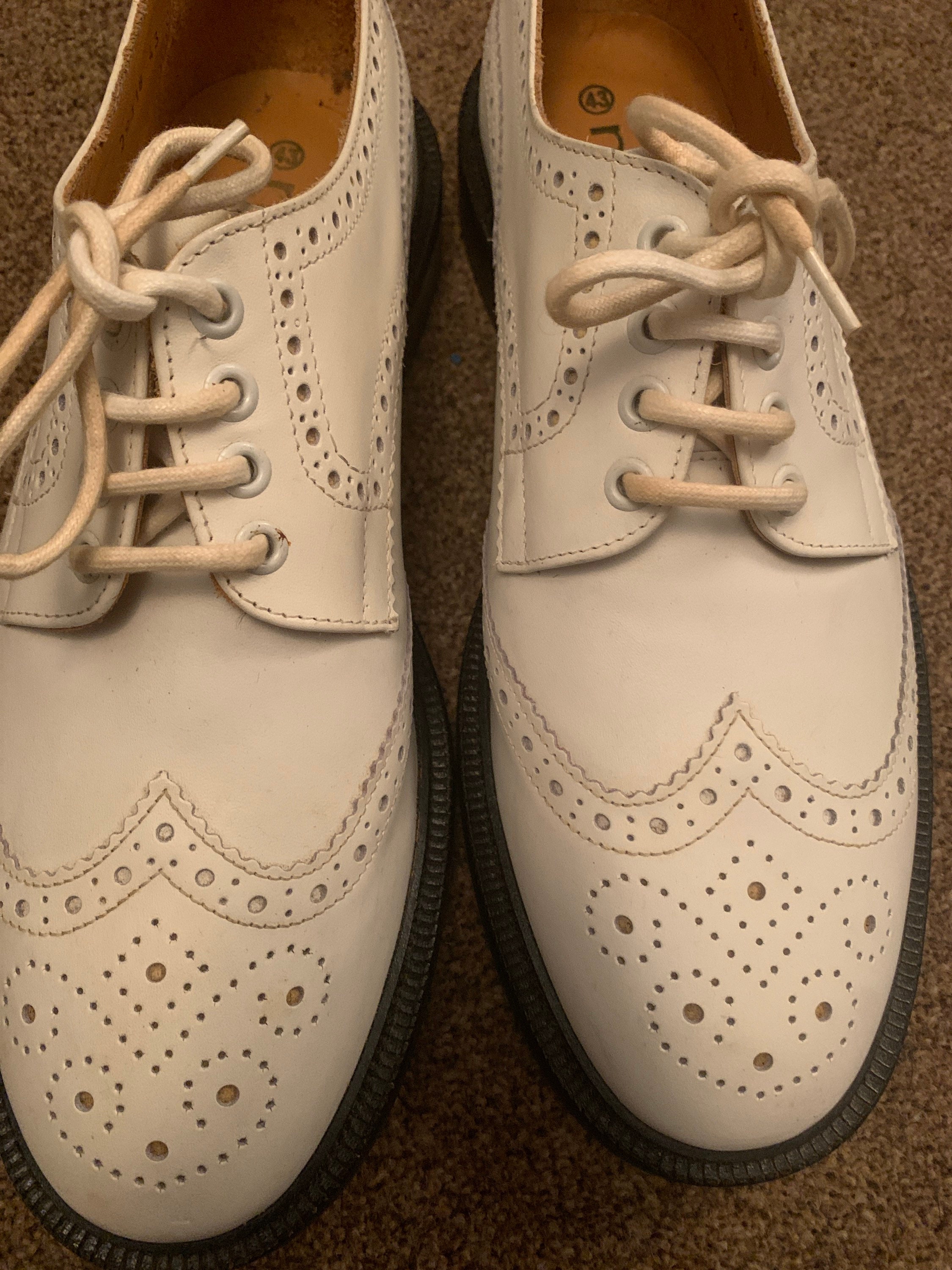 Vintage White Leather Brogues / Wingtip shoes size 43, UK 9