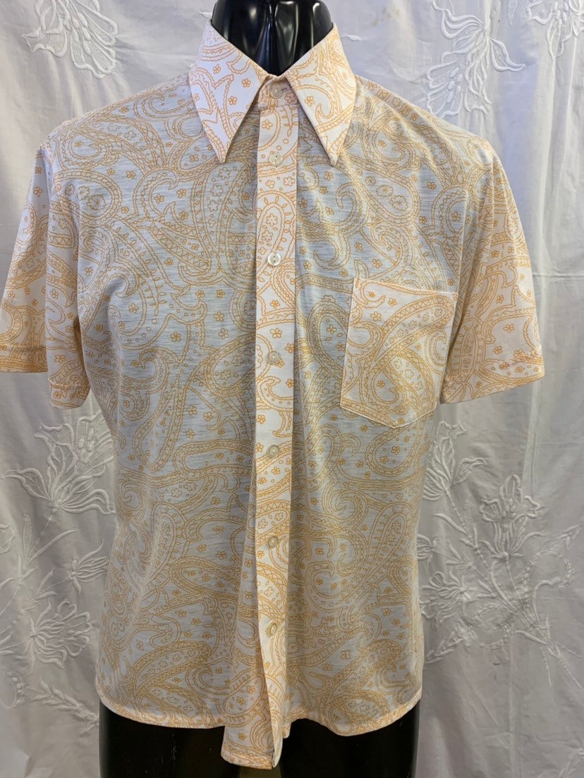 Image of Mens 1970's Vintage Paisley Print Shirt. Size L