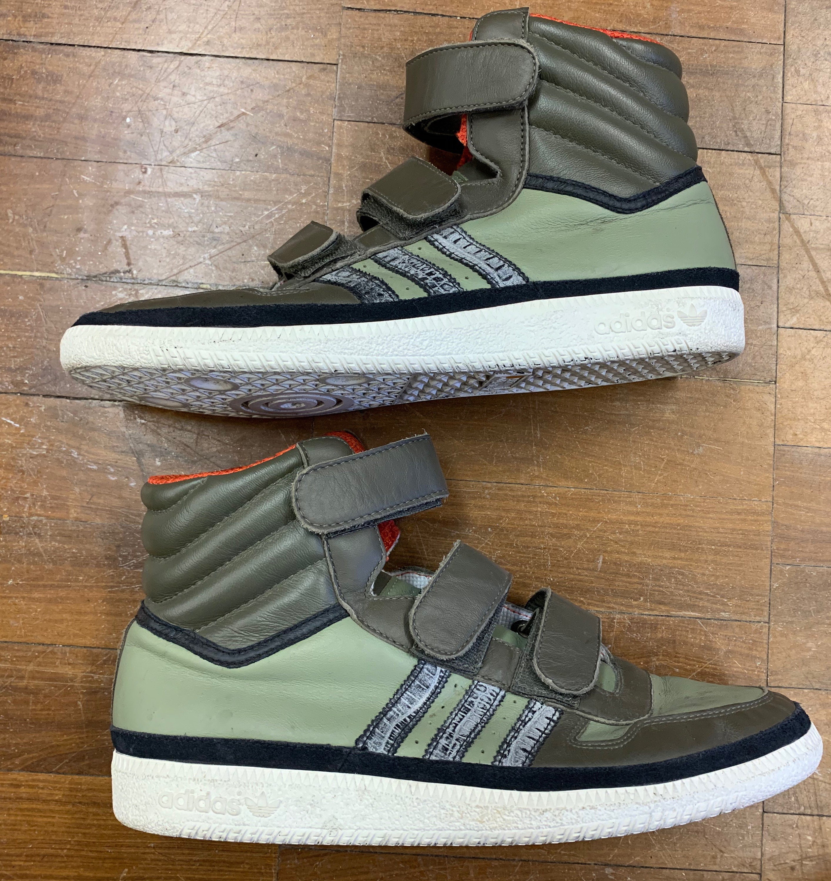 Adidas hi top trainers in green size Uk 