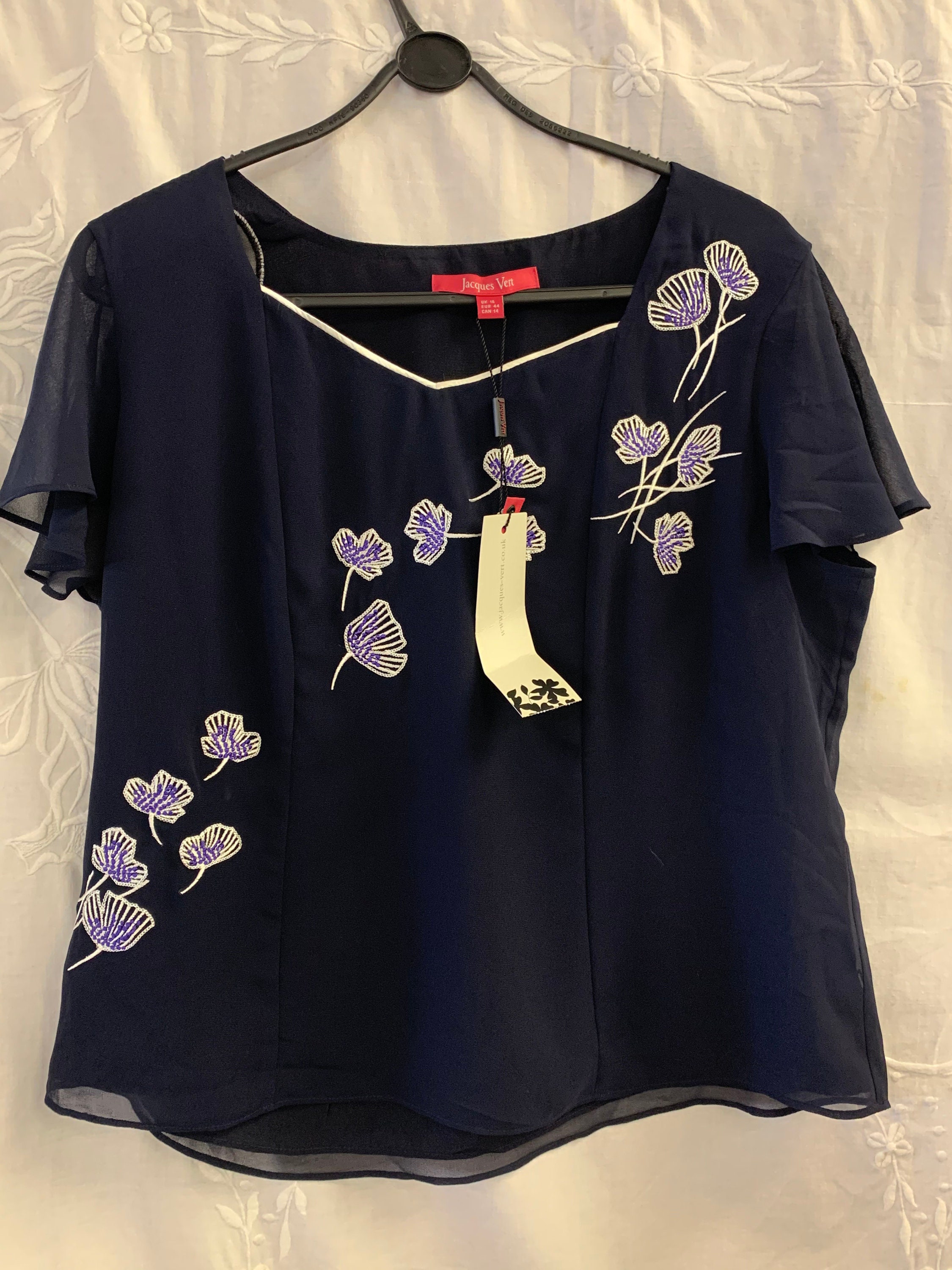 Image of Jacques Vert Embroidered Flower Top Size