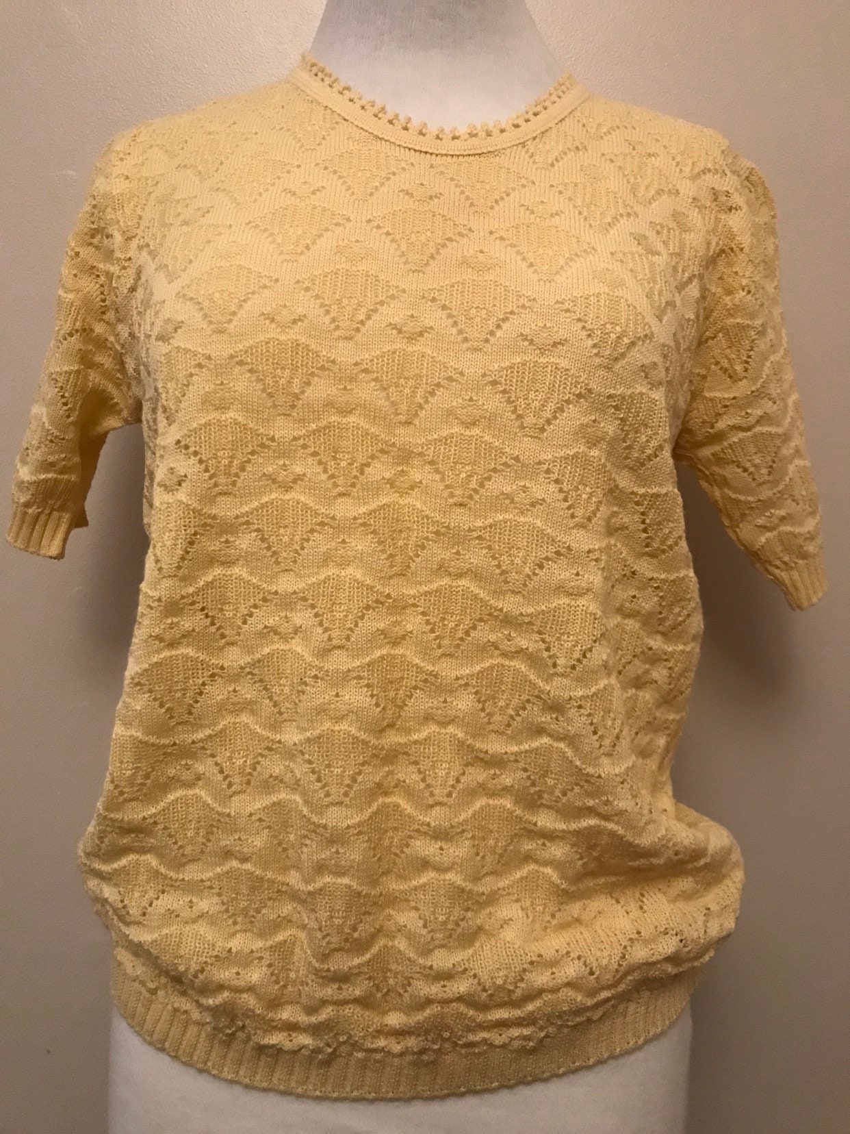 Image of Pretty Vintage Short Sleeve Top Size Uk -