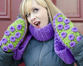 Crocheted tentacle scarf mittens octopus CUSTOM, Cthulhu inspired by HP Lovecraft