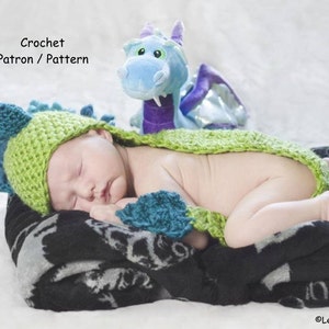 crochet PATTERN Baby Dragon hat, Crochet Pattern in English and French, Dragon with its tail for shooting photo new born