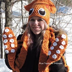 Squid hat, scarf and mittens LINED with fleece CUSTOM crocheted, tentacle scarf, octopus animal hat image 2