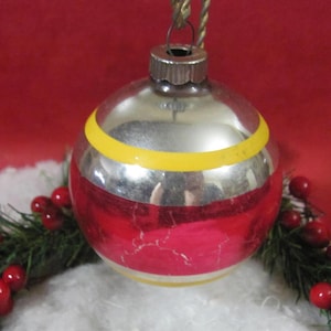 Shiny Brite Glass Christmas Tree Ornament American Made by Max Eckardt & Sons Inc NY 1940&#39;s Original Embossed Metal Cap Shiny Brite USA