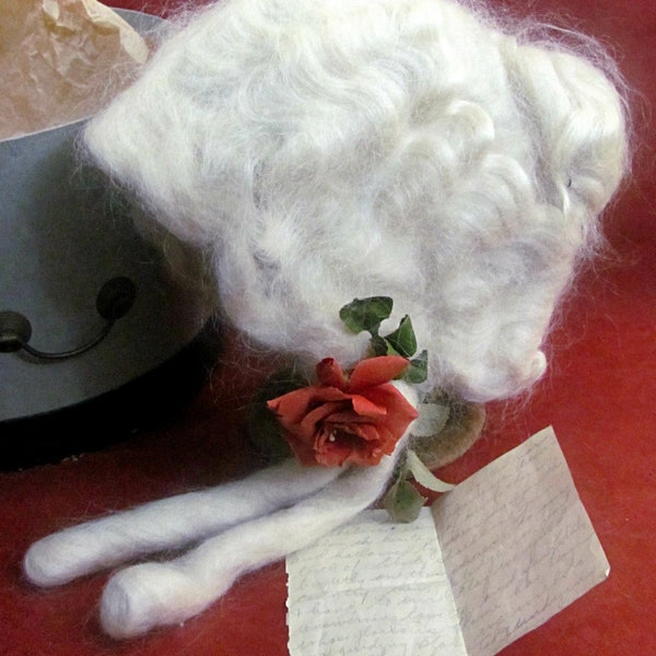 Perruque de théâtre antique fabriquée par Arranjays Wig Co. Costume de théâtre de style colonial en cheveux humains blancs de la ville de New York, boîte d'origine avec note