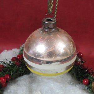 Shiny Brite Glass Christmas Tree Ornament American Made by Max Eckardt & Sons Inc NY 1940&#39;s Original Embossed Metal Cap Shiny Brite USA