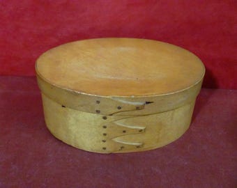 Vintage Shaker Oval 7 1/4" Four Fingered Wooden Box Copper Nails Hand Made Construction Storage or Display