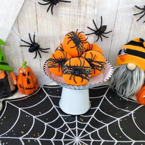 Fake Orange Halloween Macaroons / Fake Macaroon / Halloween Dekor / Tiered Tablett Dekor / Bauernhaus