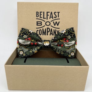 Liberty Bow Tie in Dark Green Strawberry Thief Birds Motif Self-Tie, Pre-Tied, Boy's Sizes, Pocket Squares & Cufflinks available zdjęcie 2