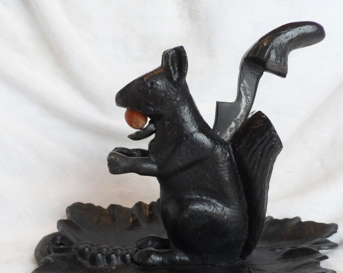 Nut Cracker Squirrelvintage Squirrel Nut Cracker on Oak Leaf Etsy