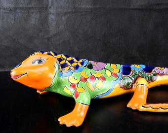 Mexican Talavera Ceramic Lizard Wall Hanging | Hand Painted Gecko Sculpture by Francisco Poney