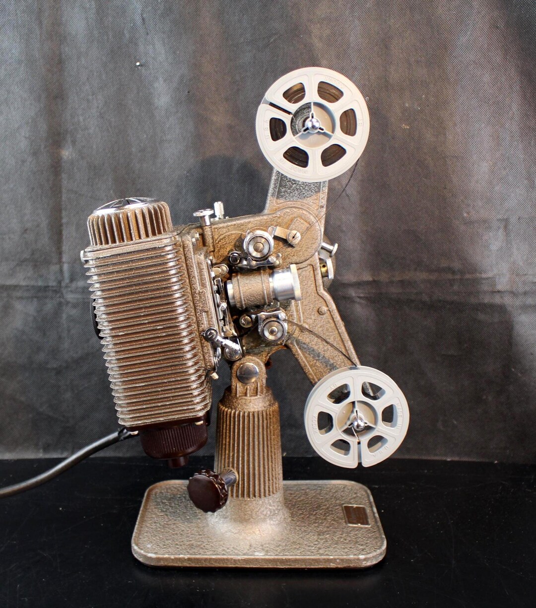 Working Revere 8mm Projector W/ Case, Manual, & 1950s Home Movies ...