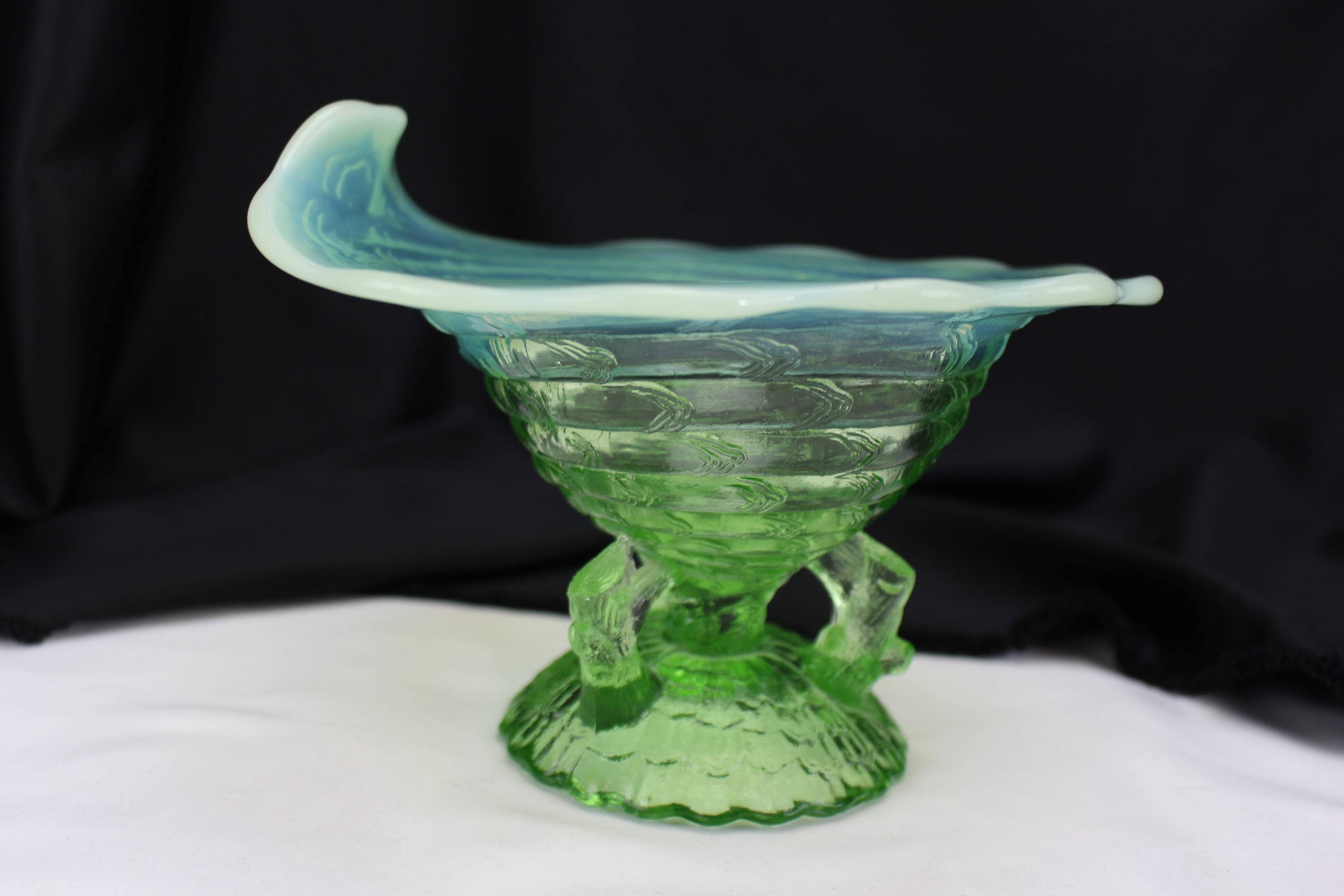 Northwood社　グリーンオパールセントガラス　キャニスター　ノースウッド Antique Northwood Glass Green Opalescent Ocean Shells Pattern