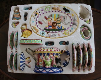 Circus 23 Piece Children’s Tea Set Mercuries 1995 Mini Tea Pot Set Setting for Four-Collectible