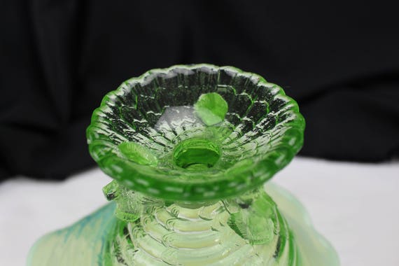 Antique Northwood Glass Green Opalescent Ocean Shells Pattern