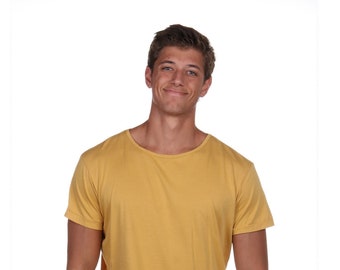 Camiseta minimalista amarilla de cuello abierto de algodón Supima - Suave y transpirable