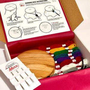 DARNING STARTER KIT • Large Darning Disc • Needles • Merino Sock Wool • Visible Mending