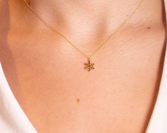 Gold Snowflake Necklace,9K,14K,18K,Solid Gold,Handmade Jewelry,Wintertime Charm,Birthday Gift,For Her,Mother's Day Gift,Thin Chain,Rose Gold