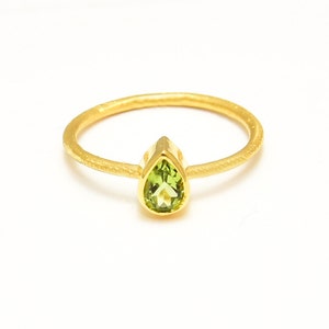 Handmade 14K Solid Gold Peridot Ring: Teardrop August Birthstone