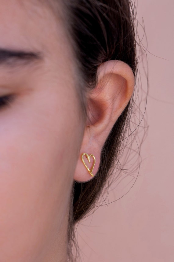 [LLOYD] 韓国アクセ☆14K Gold☆Daily Basic Heart Earrings 14K Solid Yellow Gold Heart Stud Earrings | eBay