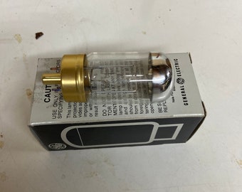 BEH 150W 120V vintage Projector bulb lamp