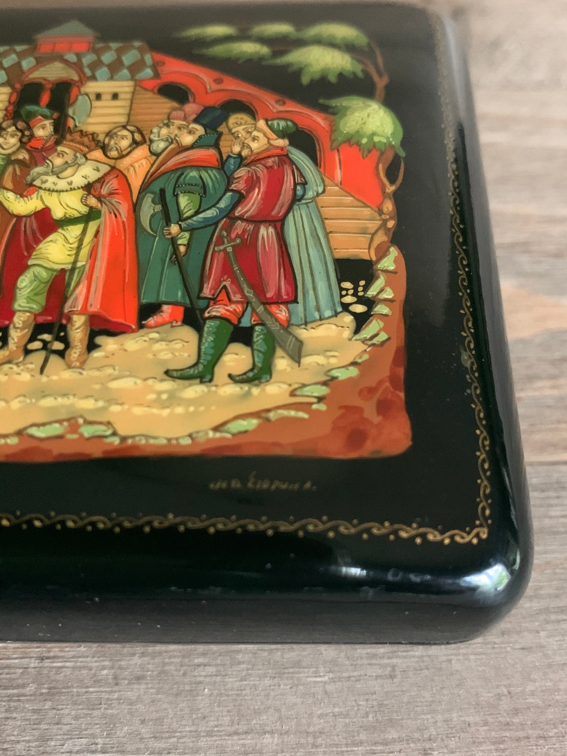 パレフ産のロシア漆器箱 - Etsy 日本