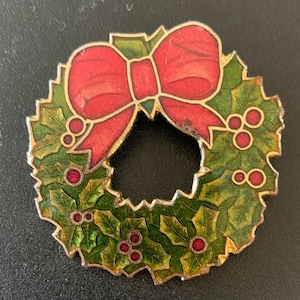 Christmas Wreath Brooch