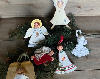 Juego de seis adornos de ángeles hechos a mano: decoración navideña vintage y de arte popular