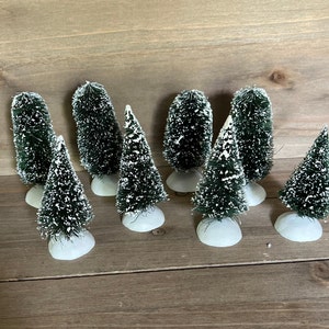 Department 56 Christmas Village Accessory Canyon View Landscape Set 6015676