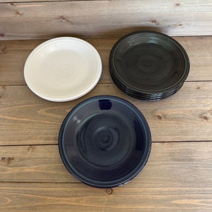 Platos para ensalada Fiesta (solo disponible en color azul) Se venden por unidad