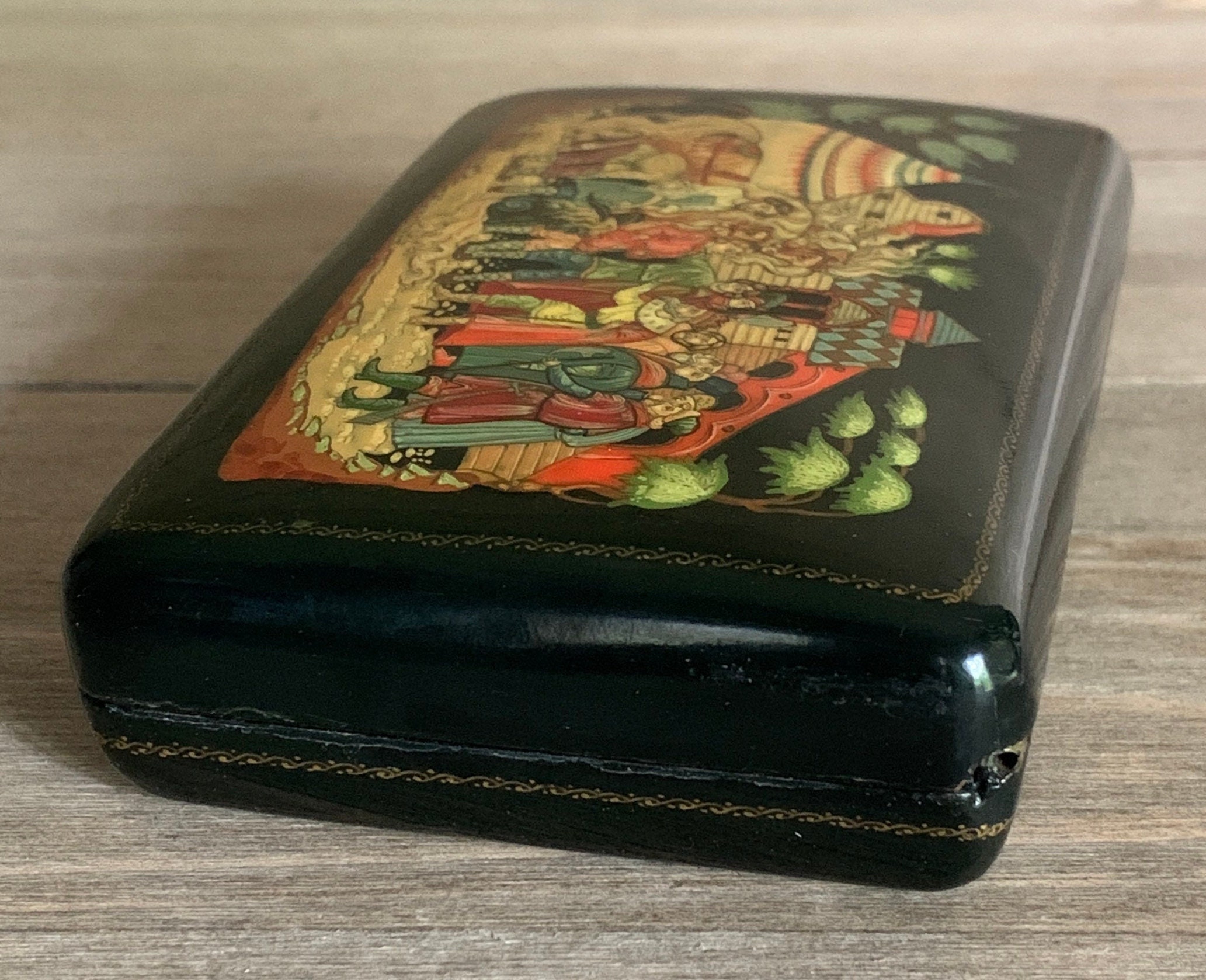 パレフ産のロシア漆器箱 - Etsy 日本