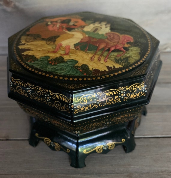 ロシア漆器箱、パレフの黄金の雄鶏の物語 - Etsy 日本
