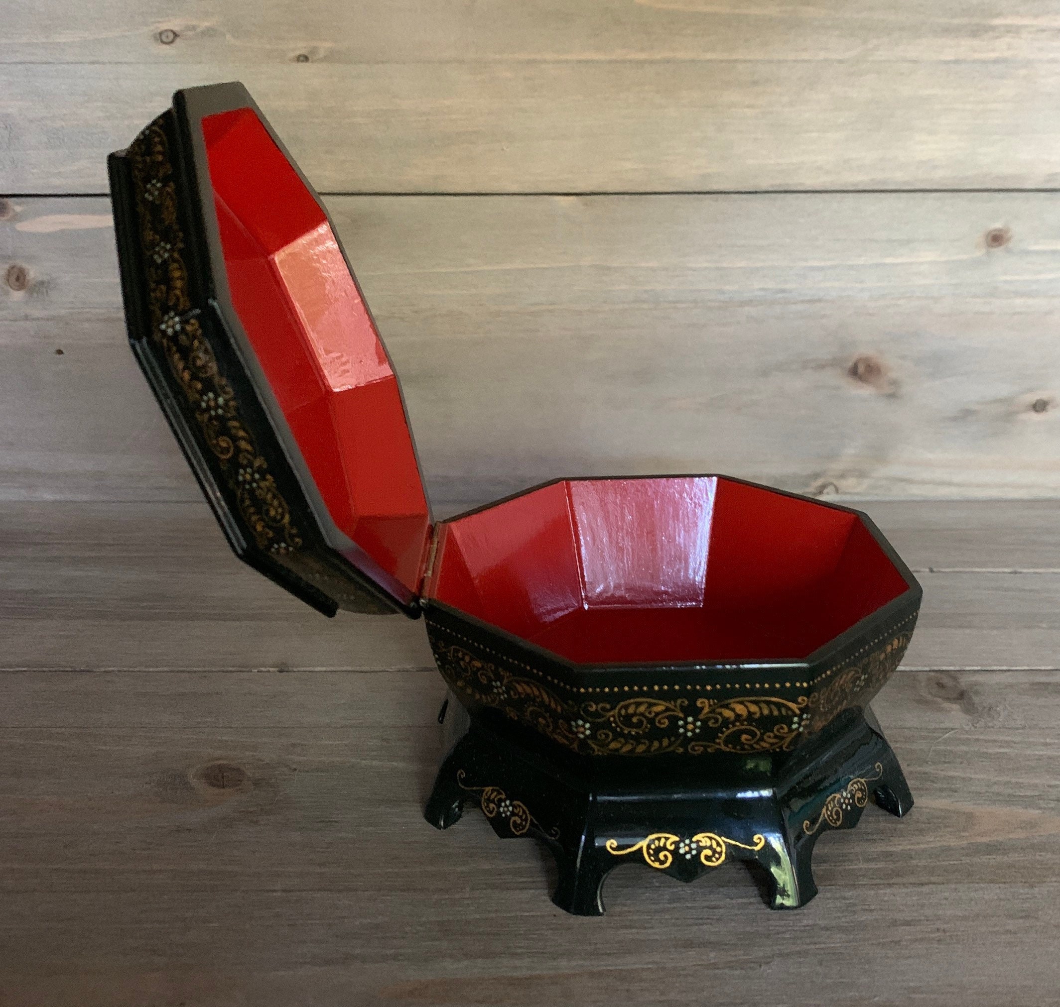 ロシア漆器箱、パレフの黄金の雄鶏の物語 - Etsy 日本