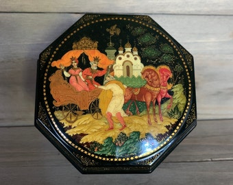 TAEKO ONUKI パラワールド BOXセット Amazon.com: One Piece Box Set 3: Thriller Bark to New World