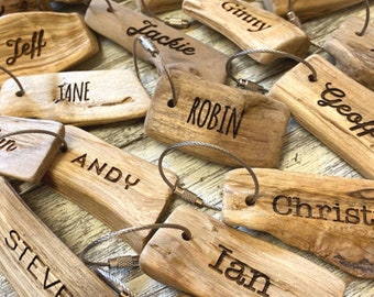 30+ personalised driftwood keyrings - wedding place names, rustic wooden favours, favors, coastal wedding favours, event favours sustainable