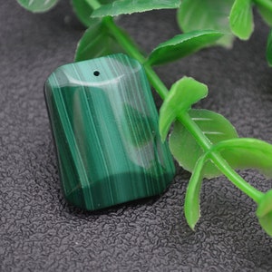 Grade A Quality Natural Malachite Square / Donut / Oval Shape Gemstone Pendant