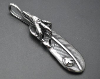 1pc Stainless Steel Hawk Claw on Feather Metal Pendant