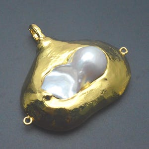 Big Size Gold Plated Irregular White Baroque Pearl Pendant Three Loops Jewelry Connector
