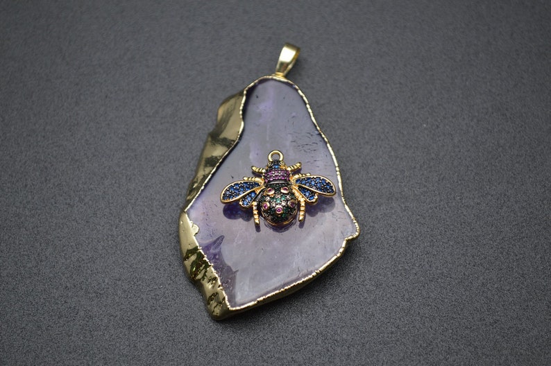 Luxurious CZ Beads Cute Bees Setting on Gold plating Natural Amethyst Slab Stone Pendant