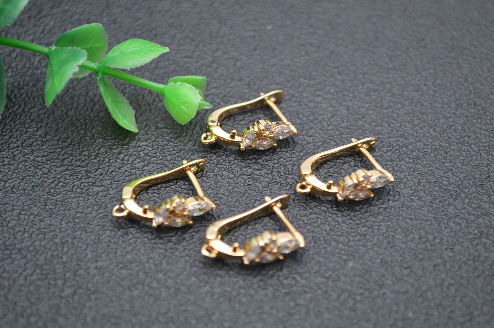 Nickle Free CZ Paved 18k Gold Plating Flower Shape Earring