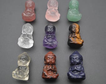 Colgante de Buda bebé tallado con amatista y cristal de piedra natural variado, 5 piezas por pedido