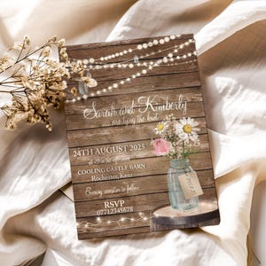 Rustikale Scheune Hochzeitseinladung, rustikale Hochzeitseinladungen, Boho Hochzeit lädt ein, Abendaufnahme, Holz