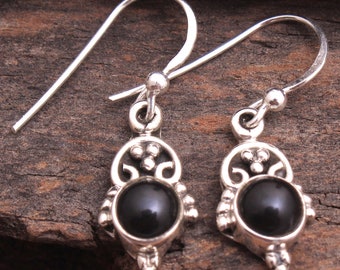 Black Onyx Round Shape Gemstone Earring sve3528 925 Sterling Silver Handmade Designer Drop /& Dangle Earring Jewelry Length 1.1