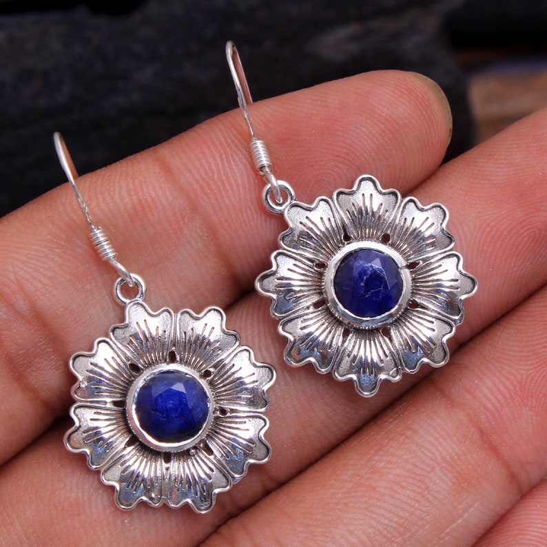 sve4923 925 Sterling Silver Designer Handmade Earring Jewelry Length 1.5 Faceted Blue Sapphire Round Gemstone Floral Earring For Gift