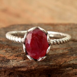 925 Sterling Silber Ring, Rubin Ring, Handgemachter Schmuck, Geschenk für sie, Stapelbarer Ring, Partywear Ring, Designer Ring Größe 8