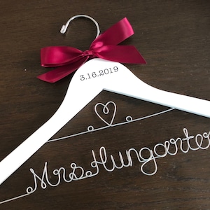 Custom Wedding  dress Hanger,Bridal Hanger,Personalized wedding Hanger,Bride&#39;s Gift,Bridesmaid Hangers,Custom Made Hanger,Shower Gift
